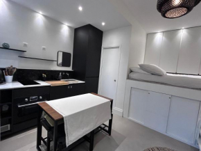 Studio moderne 16ème